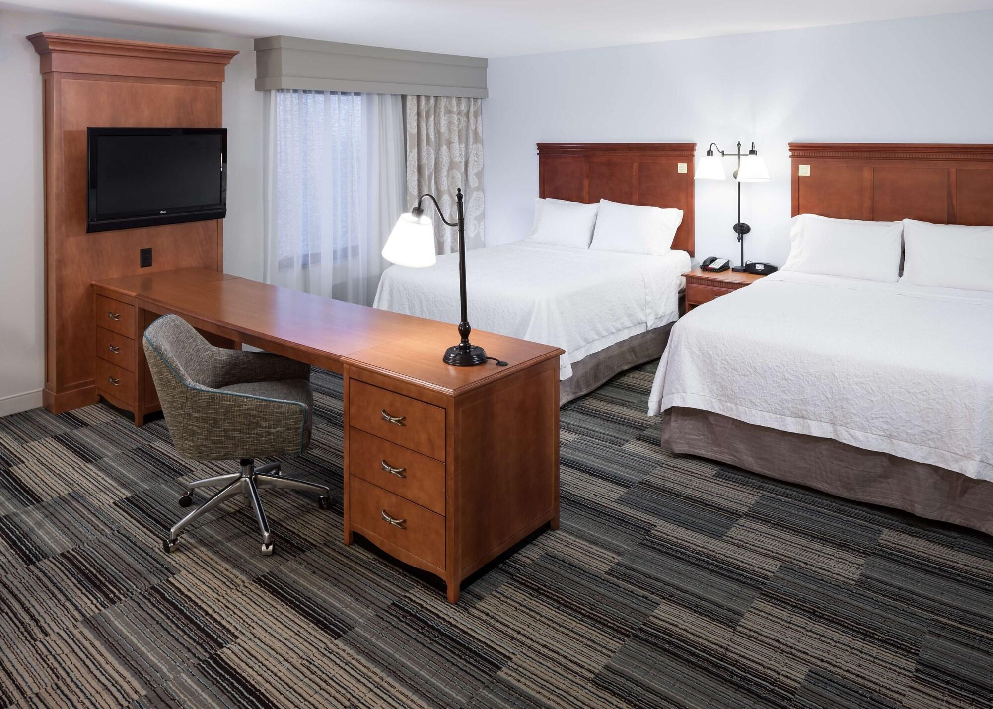 Hampton Inn & Suites Cedar Rapids Exterior foto