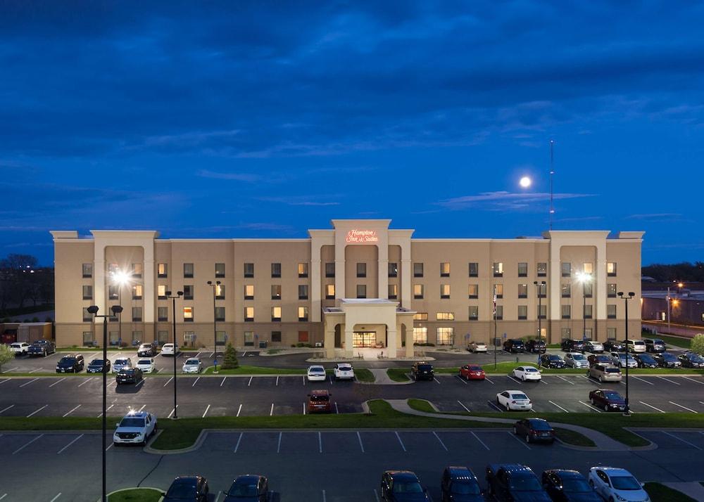 Hampton Inn & Suites Cedar Rapids Exterior foto